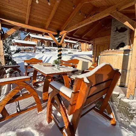Ferienhaus Borowikowe Zacisze Drewniane Z Dostepem Do Sauny Falsztyn